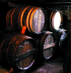 forgeroncasks1.jpg (24537 bytes)